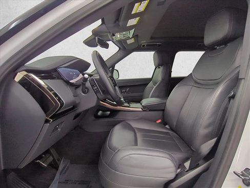 Certified 2025 Land Rover Range Rover Sport Dynamic SE AWD/4WD image 17