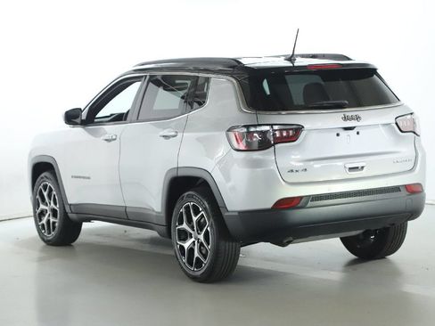 Used 2025 Jeep Compass Limited AWD/4WD image 40