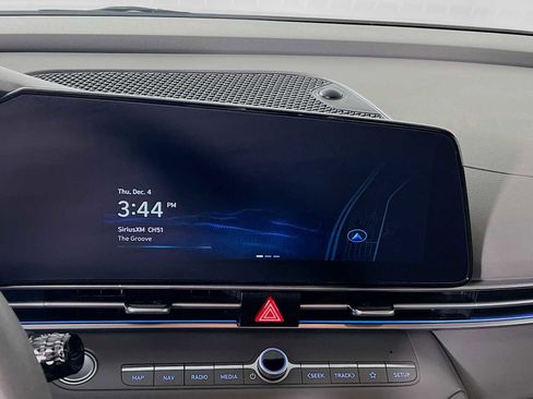 Certified 2024 Hyundai Elantra SEL image 13