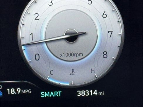 Used 2024 Hyundai Elantra SEL image 14