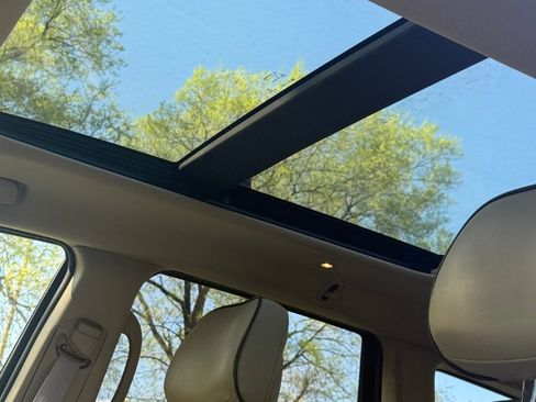 Used 2018 Jeep Grand Cherokee Overland image 21