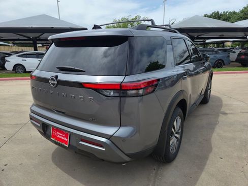 New 2026 Nissan Pathfinder SL FWD image 5