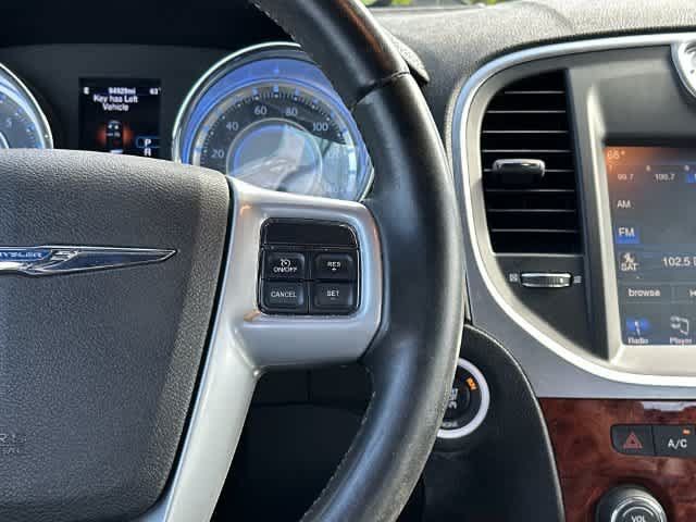 Used 2014 Chrysler 300 AWD w/ Driver Convenience Group image 10