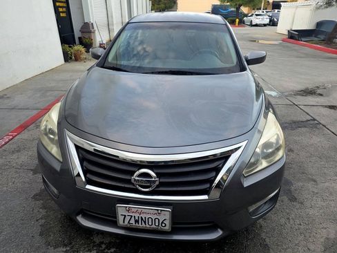 Used 2014 Nissan Altima 2.5 S FWD image 2