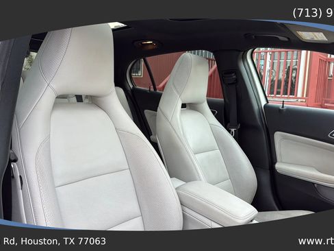 Used 2015 Mercedes-Benz GLA 250 4MATIC image 37
