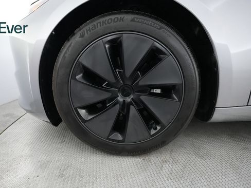Used 2025 Tesla Model 3 Long Range AWD/4WD image 19