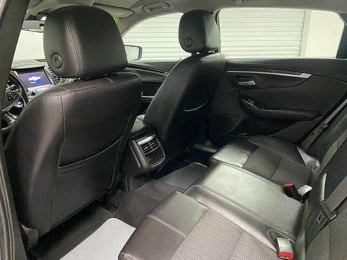 Used 2019 Chevrolet Impala LT image 12
