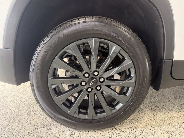 Used 2023 Chevrolet Traverse RS AWD/4WD image 39