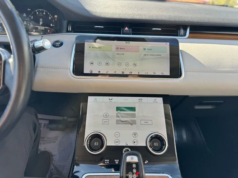 Used 2020 Land Rover Range Rover Evoque SE image 25