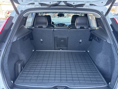 Used 2023 Volvo XC40 B5 Core w/ Protection Package Premier image 37