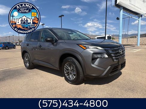 Used 2024 Nissan Rogue S FWD image 7