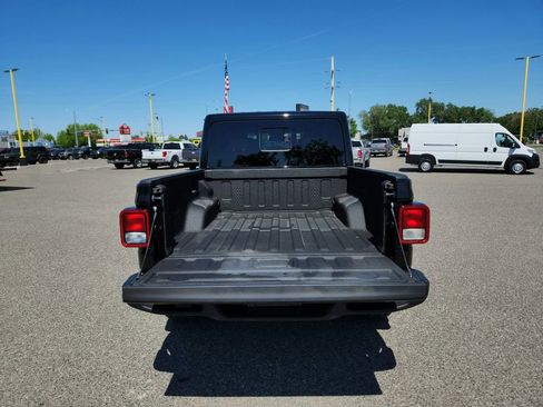 Used 2024 Jeep Gladiator Sport AWD/4WD image 14