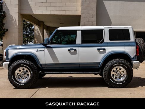 Used 2025 Ford Bronco Heritage Edition AWD/4WD image 6