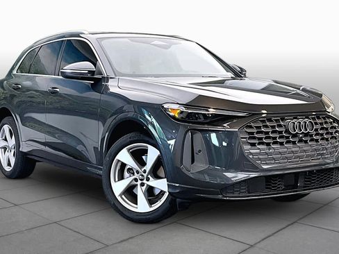 Certified 2025 Audi Q5 Premium Plus AWD/4WD image 3