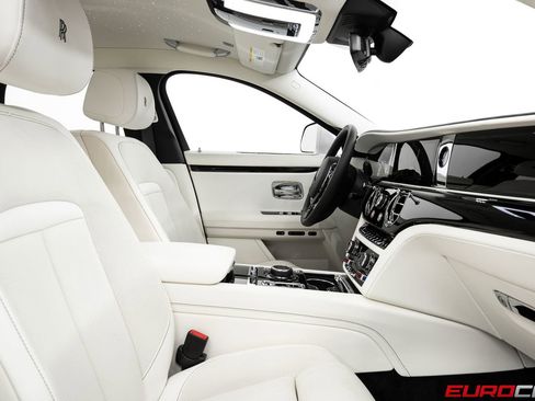 Used 2024 Rolls-Royce Ghost AWD/4WD image 36