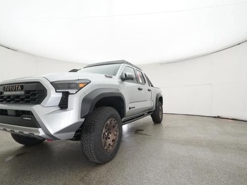 New 2025 Toyota Tacoma 4x4 Double Cab Hybrid image 32