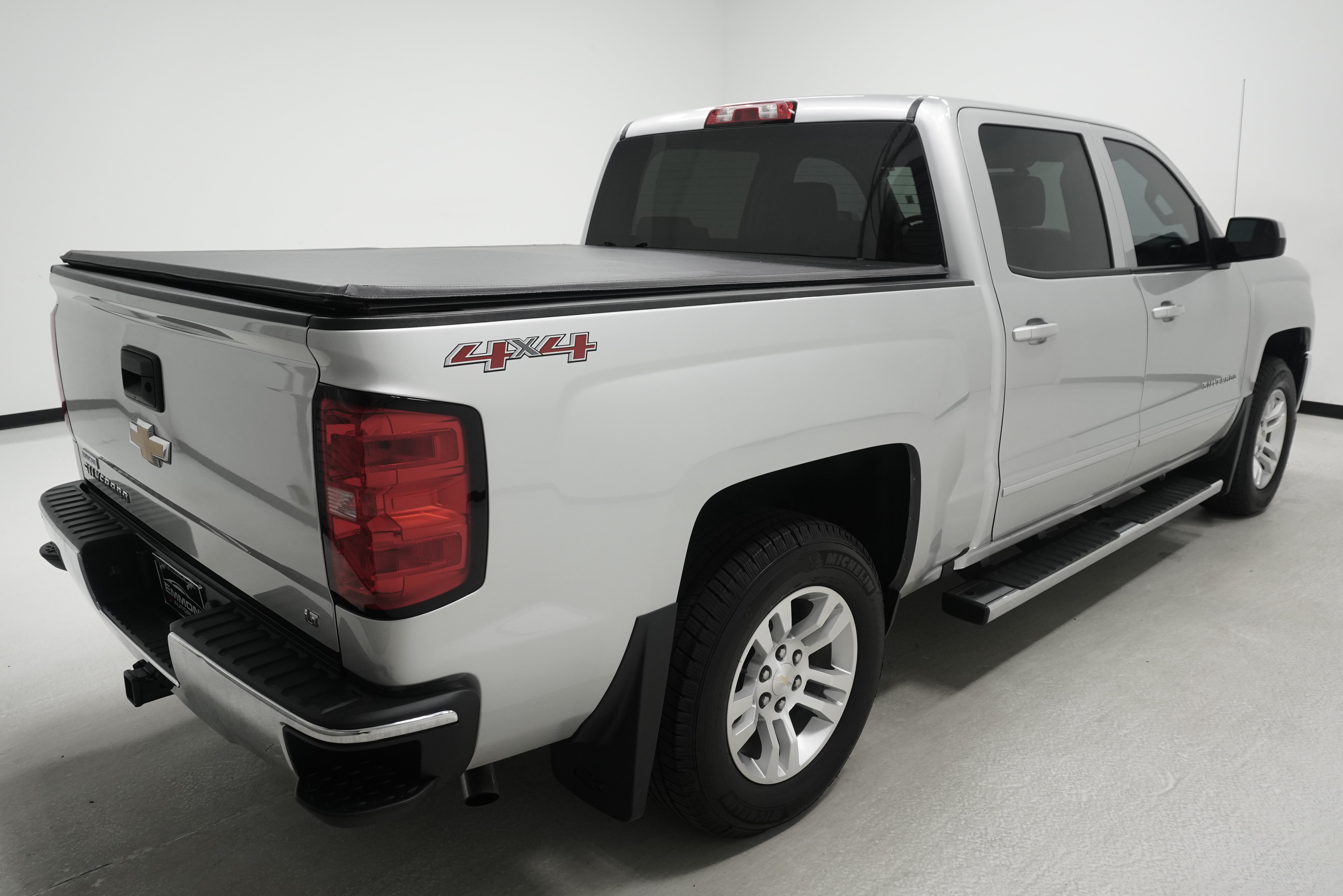 Used 2017 Chevrolet Silverado 1500 LT w/ All Star Edition AWD/4WD image 4