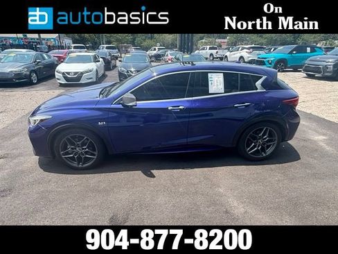 Used 2017 INFINITI QX30 Sport w/ Sport Leather Package FWD image 2