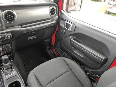 Used 2021 Jeep Wrangler Sport AWD/4WD image 19