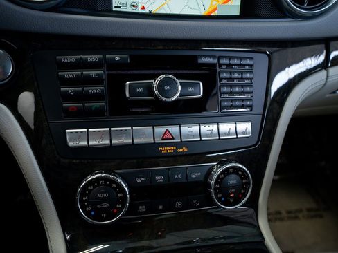 Used 2014 Mercedes-Benz SL 550 image 43