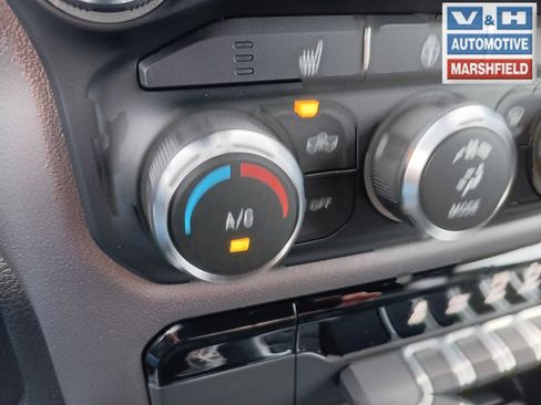 Used 2022 RAM 1500 Big Horn AWD/4WD image 19