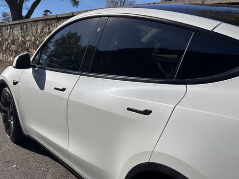 Used 2022 Tesla Model Y Performance image 12