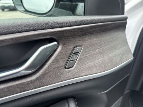 New 2026 Jeep Grand Cherokee Limited image 22