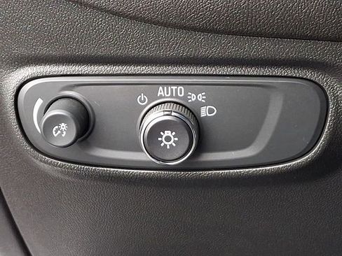 Used 2024 Chevrolet Equinox LS w/ LS Convenience Package image 27