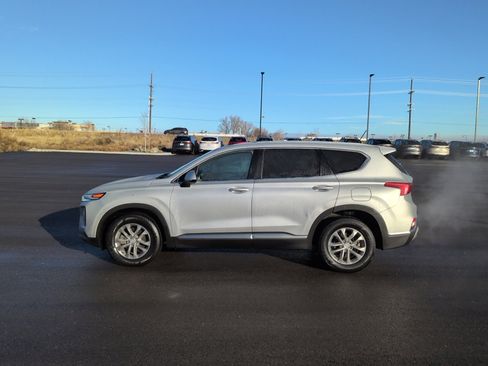 Used 2020 Hyundai Santa Fe SE image 4