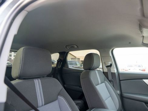 Used 2025 Chevrolet Blazer LT image 12