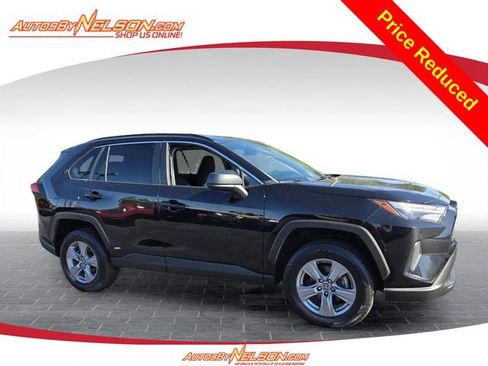Used 2023 Toyota RAV4 LE AWD/4WD image 1