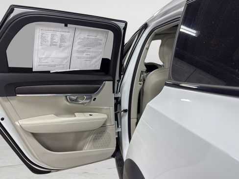 Used 2018 Volvo V90 T6 Cross Country w/ Convenience Package AWD/4WD image 32