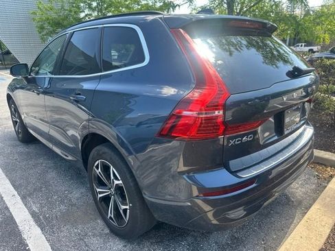 Used 2022 Volvo XC60 B5 Momentum w/ Climate Package AWD/4WD image 4