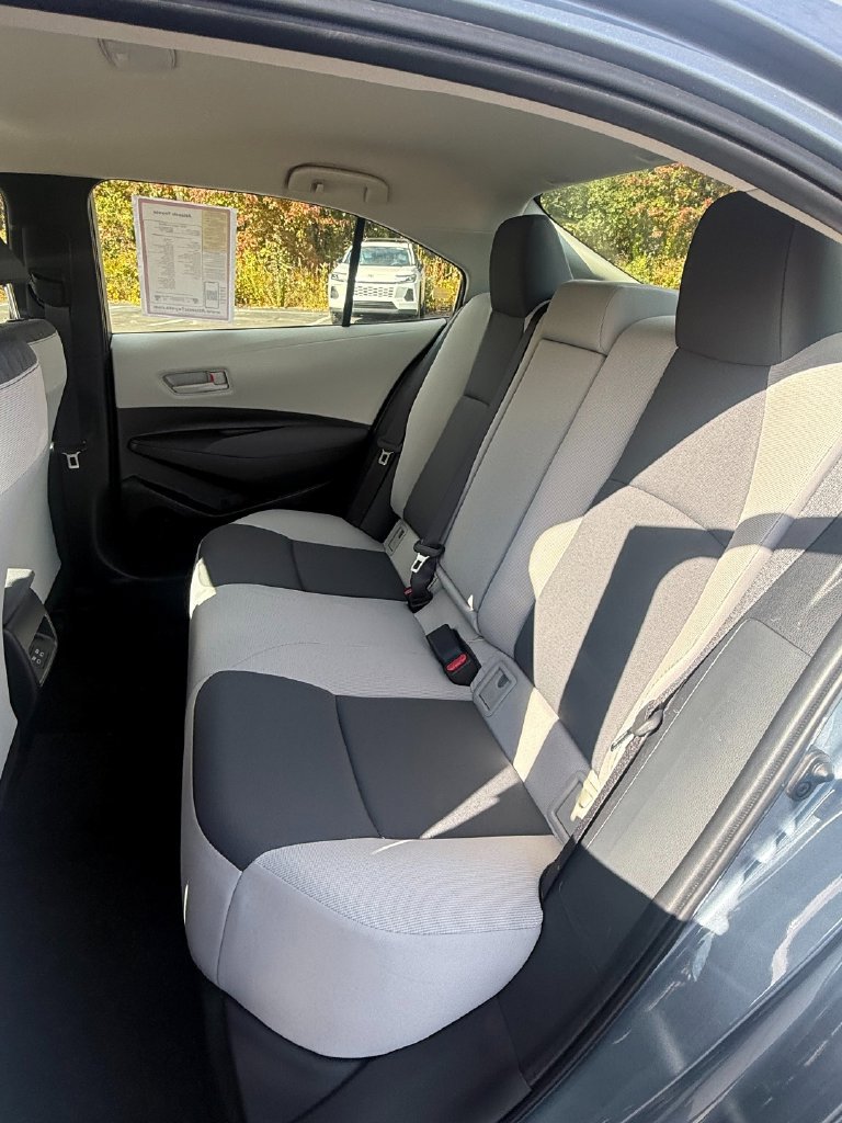Used 2024 Toyota Corolla LE FWD image 27