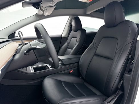 Used 2023 Tesla Model 3 Standard Range RWD image 19