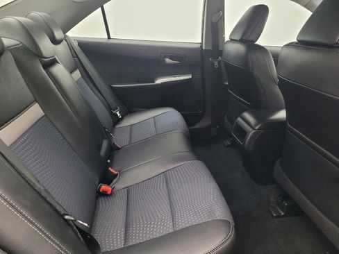 Used 2014 Toyota Camry SE image 19