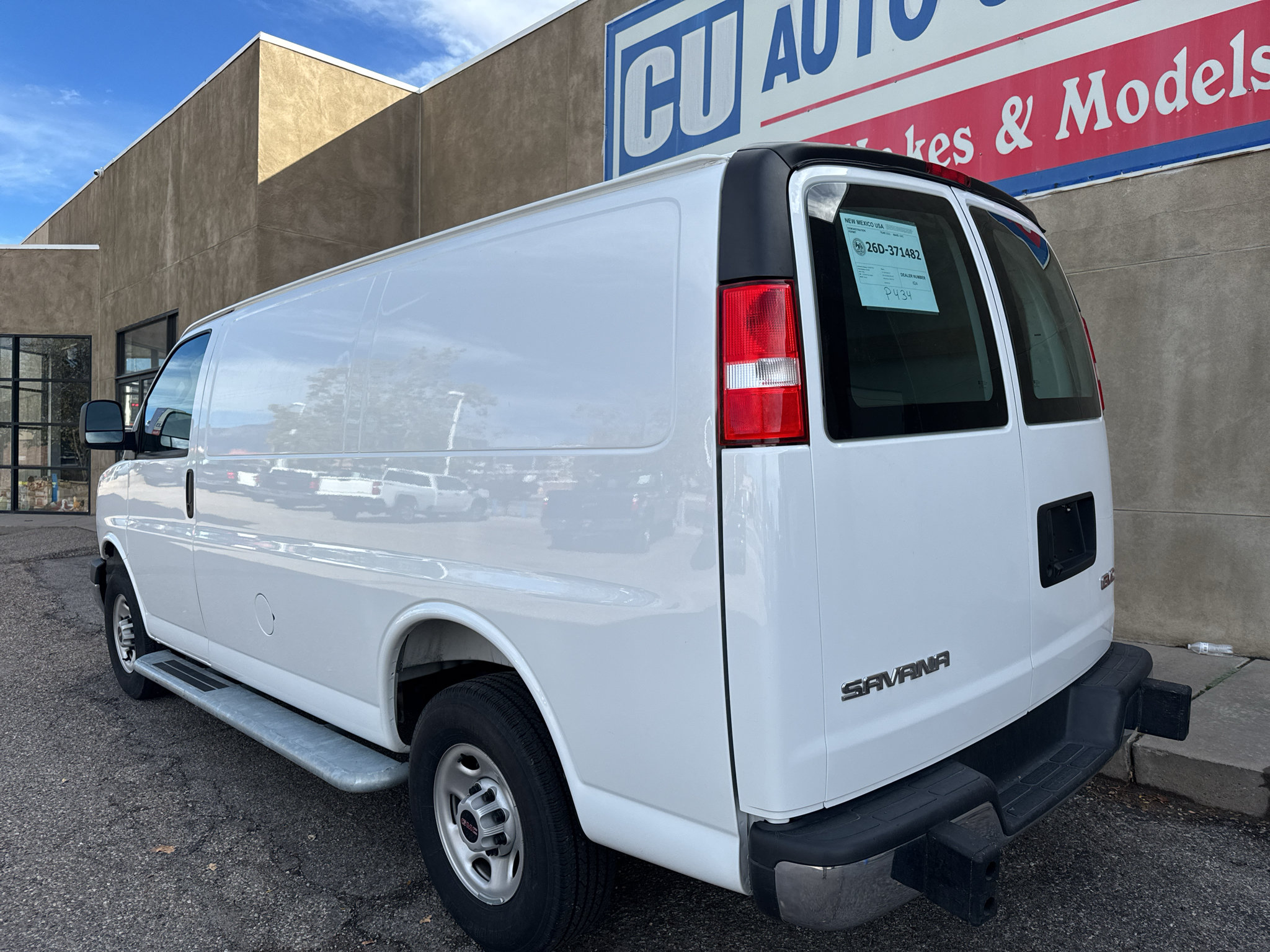 Used 2025 GMC Savana 2500 w/ Driver Convenience Package RWD image 8