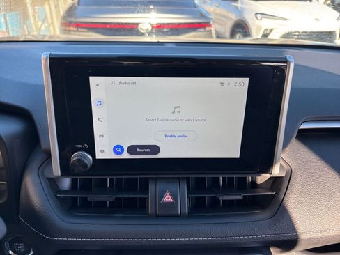 Used 2025 Toyota RAV4 XLE image 21