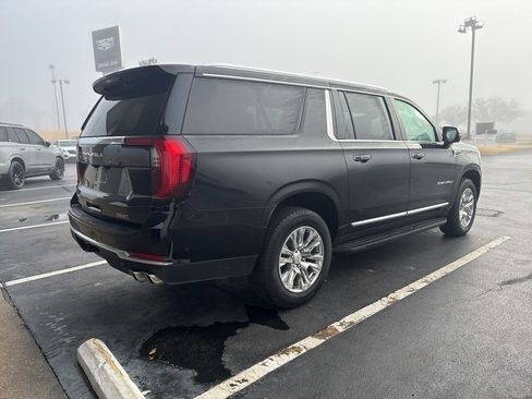 Used 2025 GMC Yukon XL Denali image 5