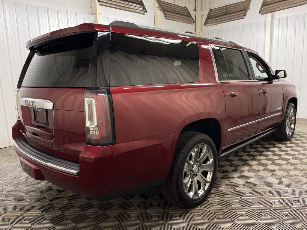 Used 2016 GMC Yukon XL Denali w/ Open Road Package AWD/4WD image 28