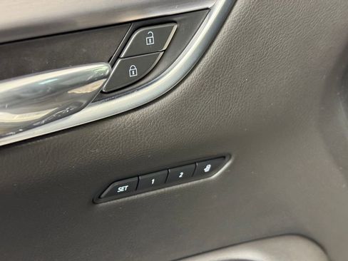 Used 2024 Cadillac XT6 Luxury w/ LPO, Floor Liner Package FWD image 10