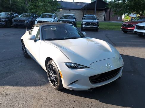 New 2026 MAZDA MX-5 Miata Grand Touring RWD image 2
