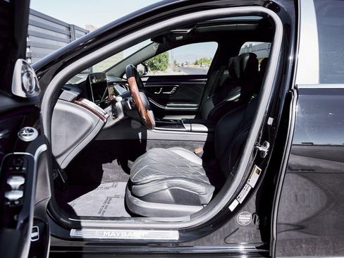 Used 2021 Mercedes-Benz Maybach S 580 4MATIC image 31