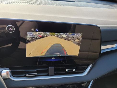 New 2026 Chevrolet Equinox LT w/ Convenience Package II image 19