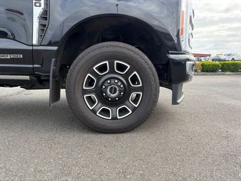 Used 2023 Ford F350 Platinum AWD/4WD image 6