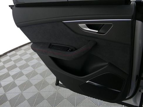 New 2026 Audi RS Q8 performance image 5