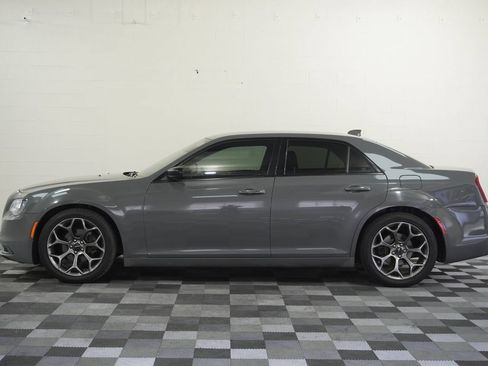 Used 2018 Chrysler 300 Touring w/ Sport Appearance Package RWD image 2