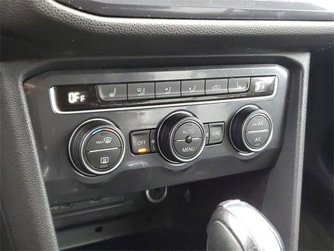 Used 2021 Volkswagen Tiguan SEL image 20