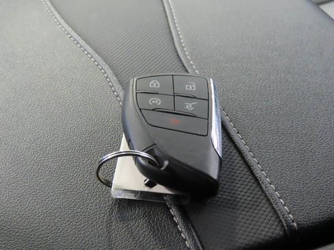 Used 2025 Chevrolet Traverse Z71 AWD/4WD image 18
