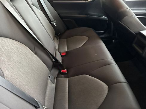 Used 2019 Toyota Camry LE image 25